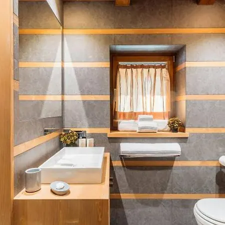 6br Stunning Chalet With Traditional Feel