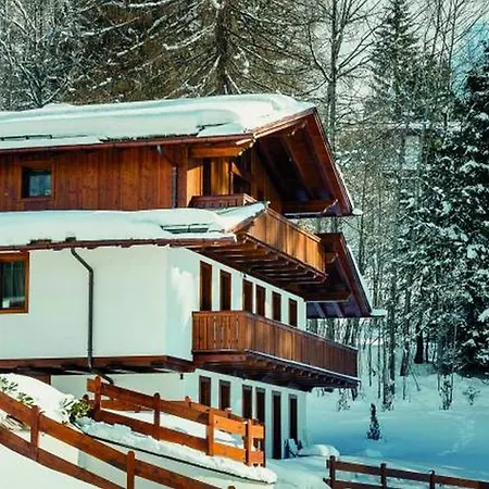 6br Stunning Chalet With Traditional Feel Villa